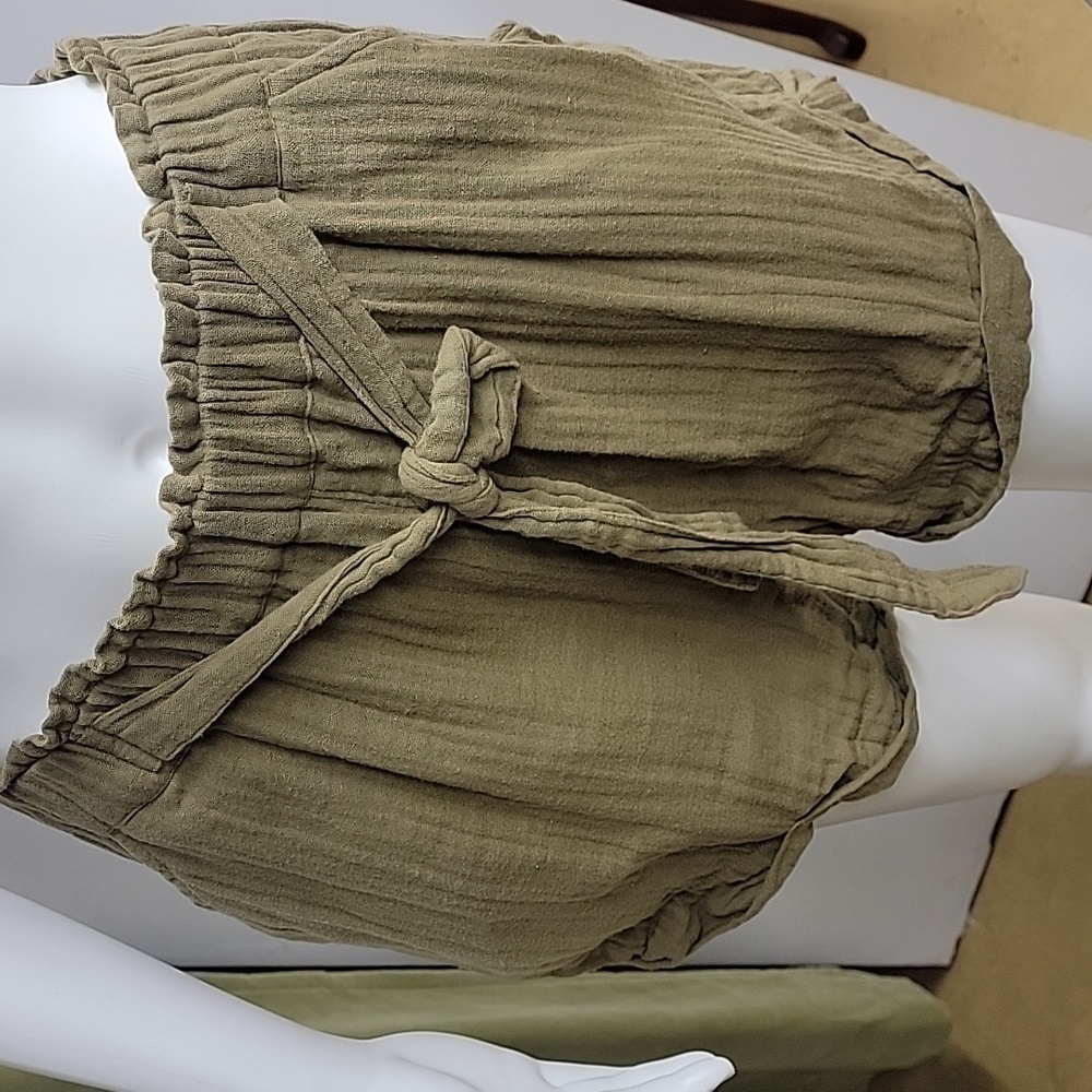 SO Good for Life High Rise Soft Short Army Green Size Large